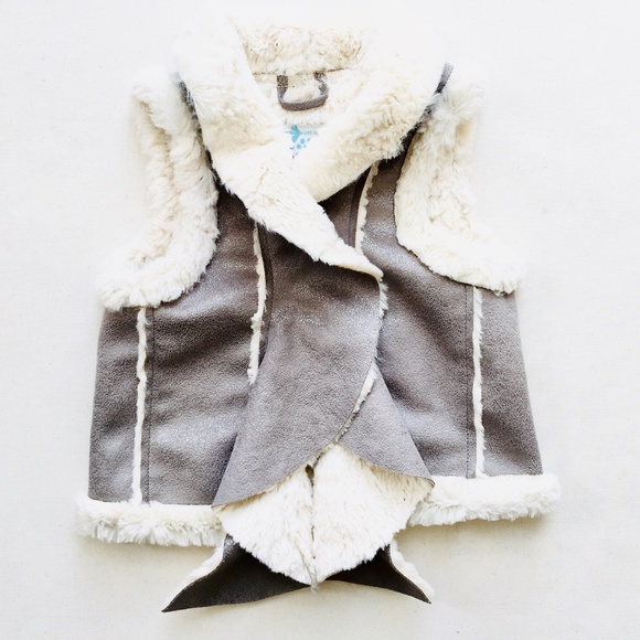 Old Navy Other - Faux Fur Silver Grey Drape Vest
